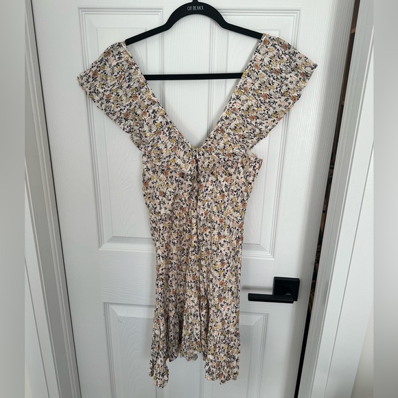 Mink Pink Floral Dress - Picture 2 of 2